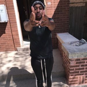 Meet your Posher, Leonard